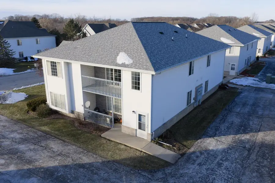 903 Fox Creek DRIVE #3, Watertown, WI 53098 - Image #2