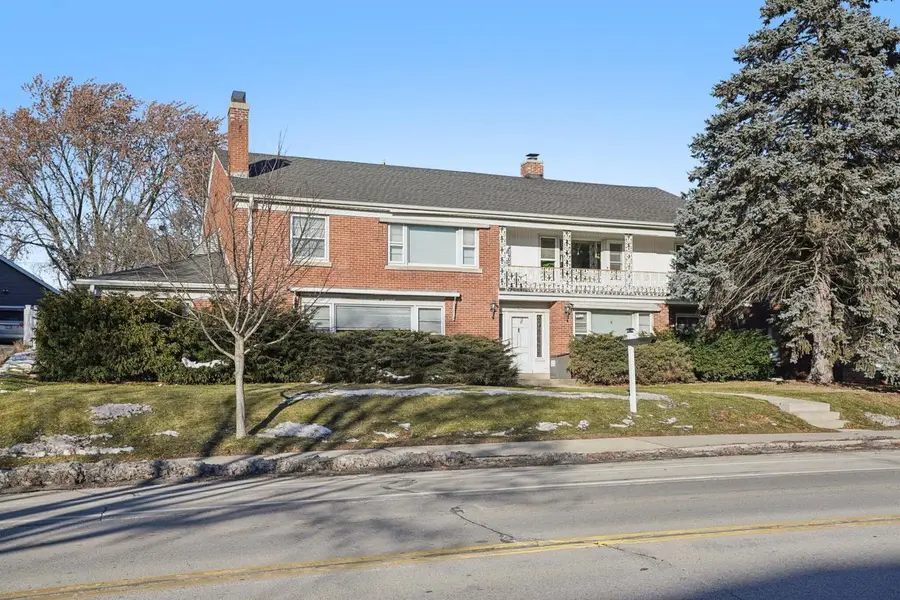 8216 W North AVENUE, Wauwatosa, WI 53213 - Image #3