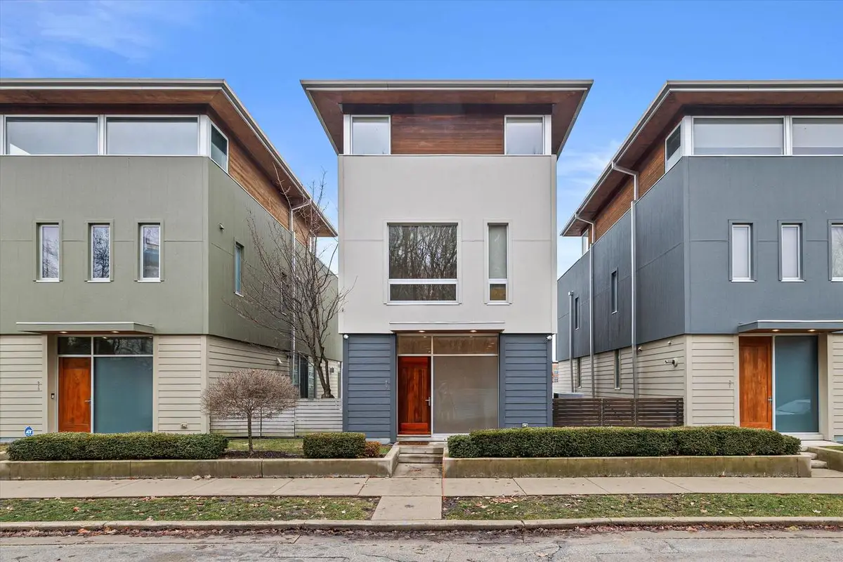 907 E Reservoir AVENUE, Milwaukee, WI 53212 - Image #1