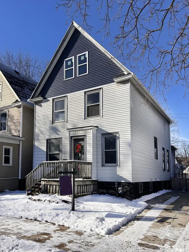 1971 N Bartlett AVENUE, Milwaukee, WI 53202 - Image #2