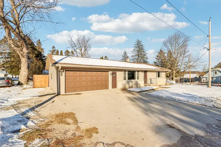 W1083 Lake DRIVE, Campbellsport, WI 53010 - Image #2