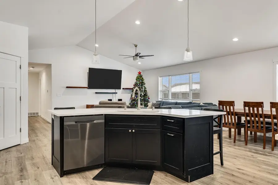 1954 McGilvray WAY, Holmen, WI 54636 - Image #3