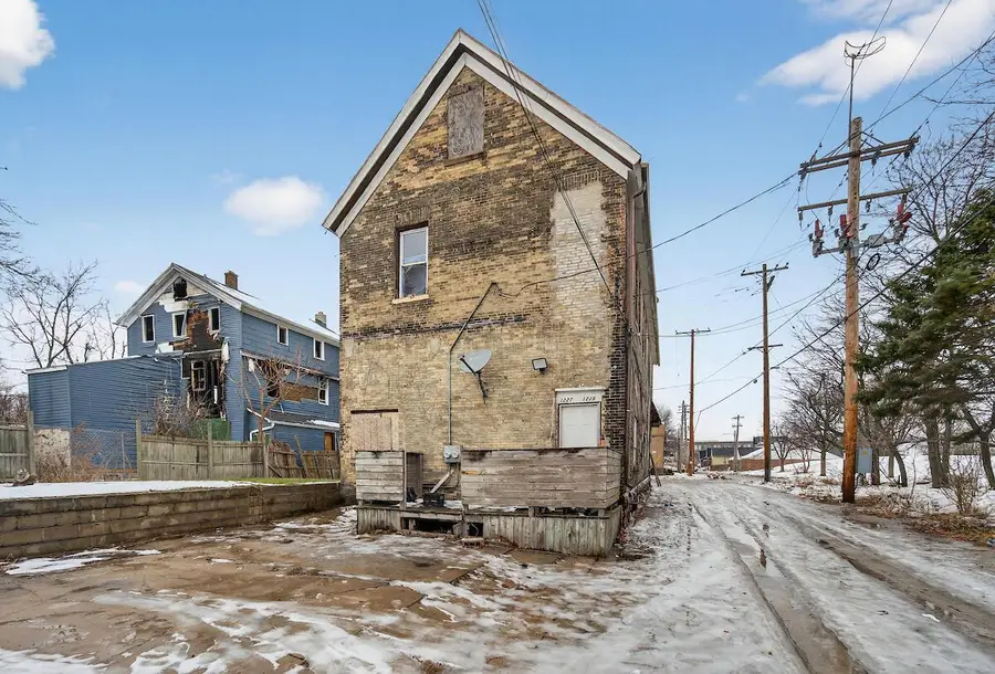 1227-1229 W Juneau AVENUE, Milwaukee, WI 53233 - Image #3