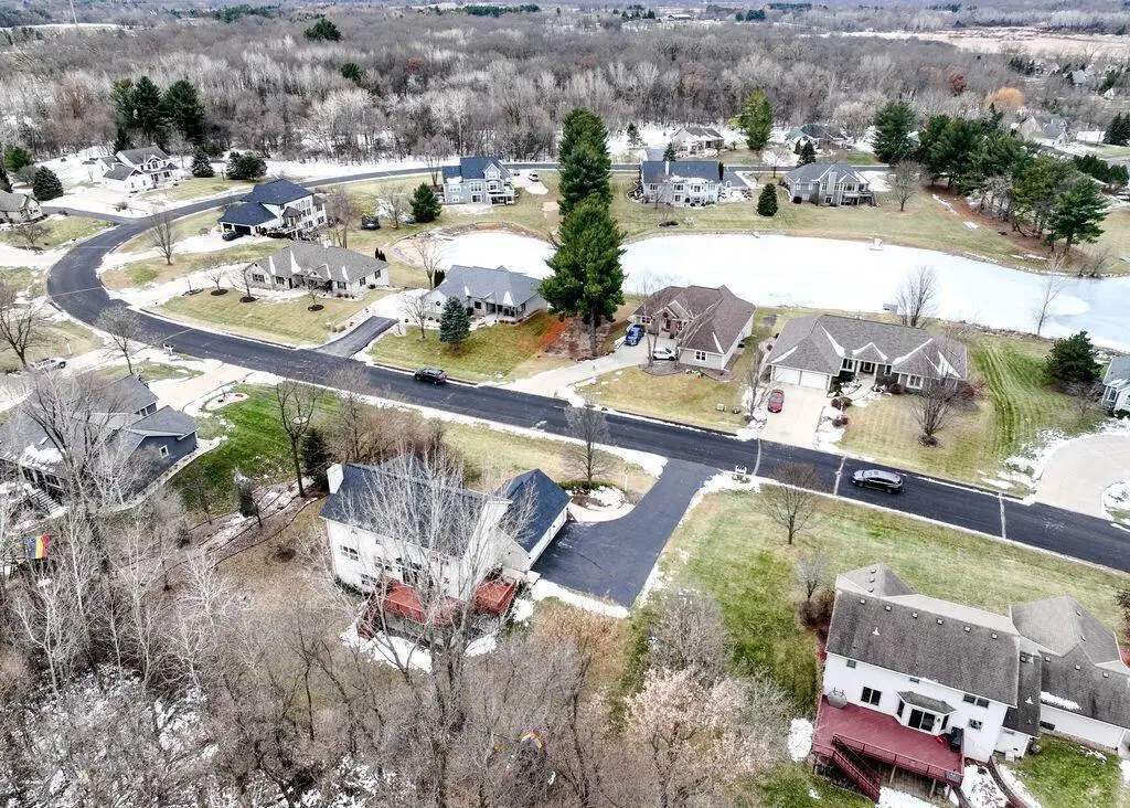 412 E Red Pine CIRCLE, Dousman, WI 53118 - Image #1