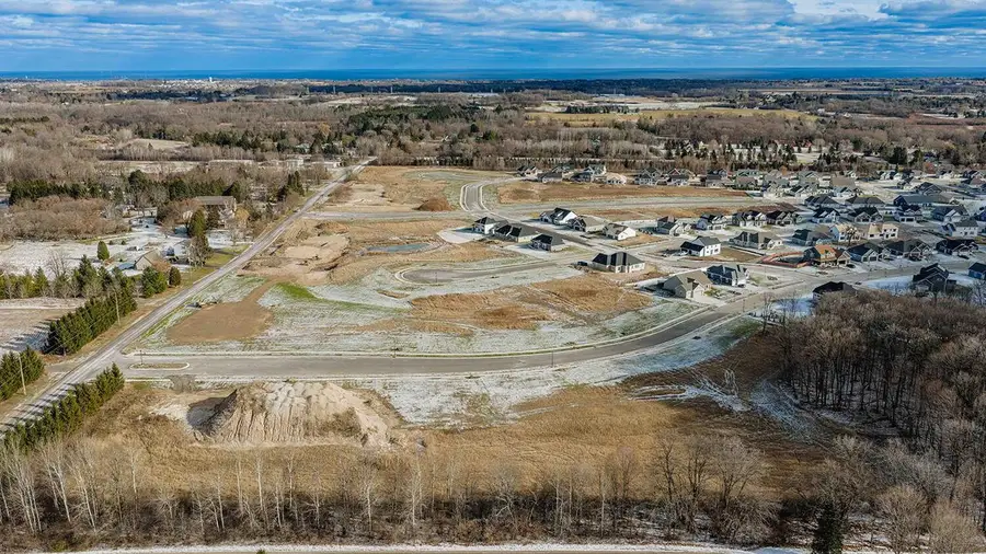 Lt172 APPLEWOOD COURT, Grafton, WI 53024 - #2