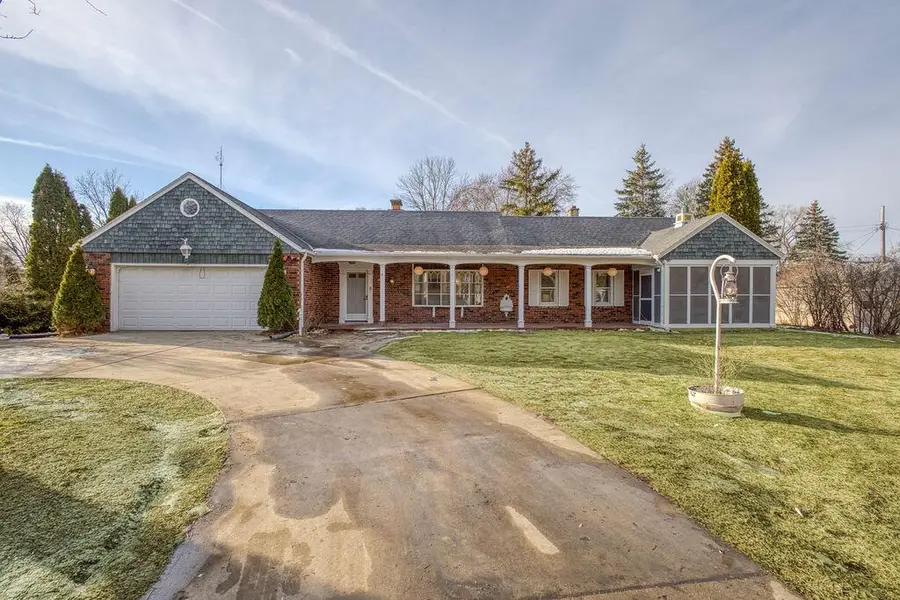 7245 N Seneca AVENUE, Glendale, WI 53217 - Image #2