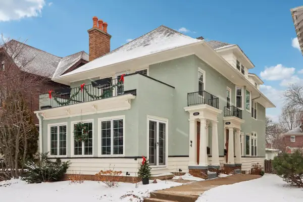 4042 N Downer AVENUE #4044, Shorewood, WI 53211