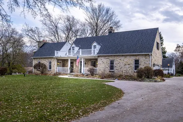 16355 Coronado COURT, Brookfield, WI 53005