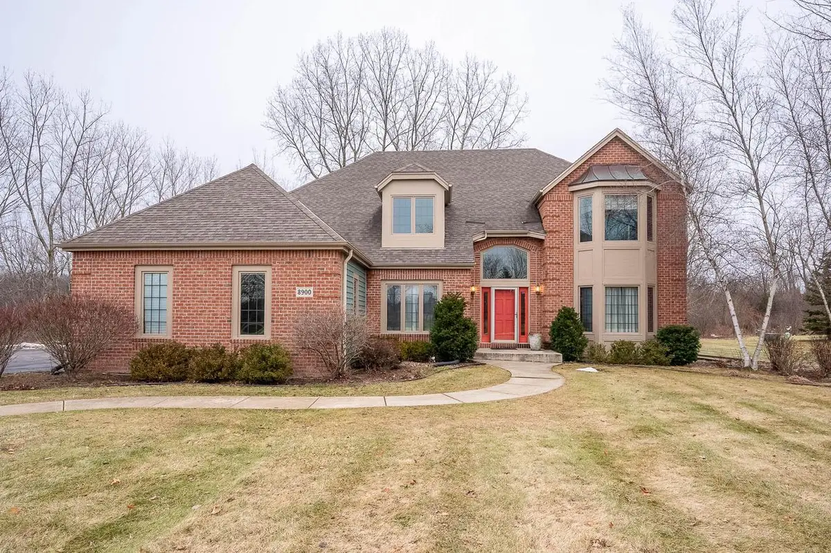 8900 N Lodgewood ROAD, River Hills, WI 53217 - Image #1
