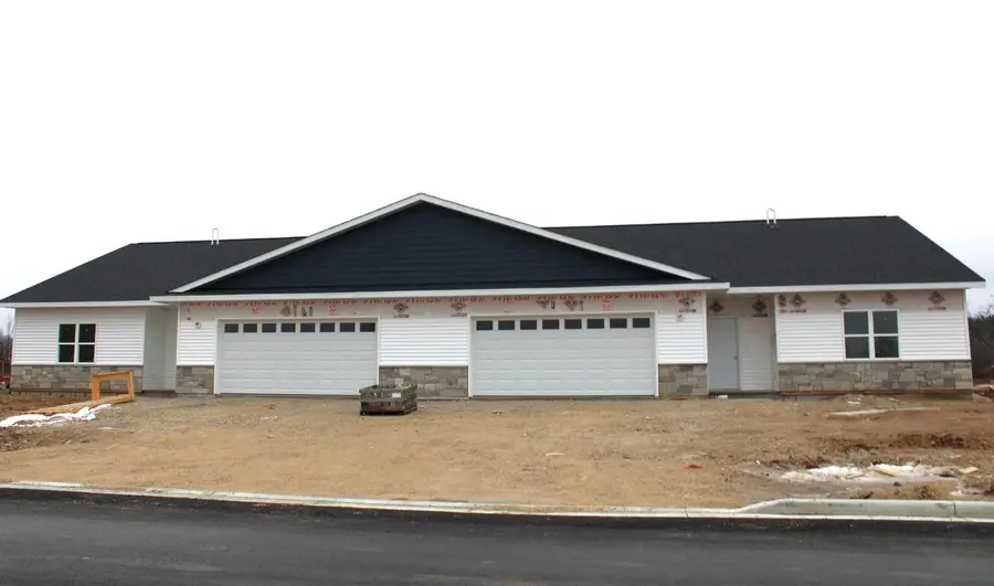 918 Drumlin DRIVE, Kewaskum, WI 53040 - Image #3