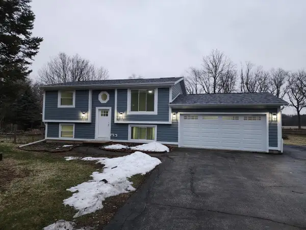 N9523 Sunset DRIVE, East Troy, WI 53120
