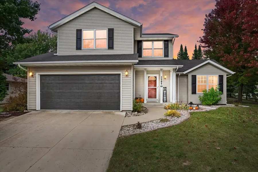 2606 Park Forest DRIVE, West Bend, WI 53090 - Image #2