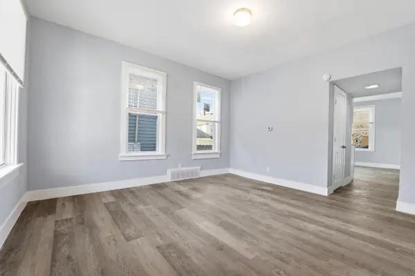 1961 S Congo AVENUE, Milwaukee, WI 53204