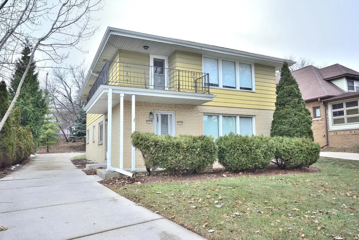 5727 W Wisconsin AVENUE #5729, Wauwatosa, WI 53213 - Image #1
