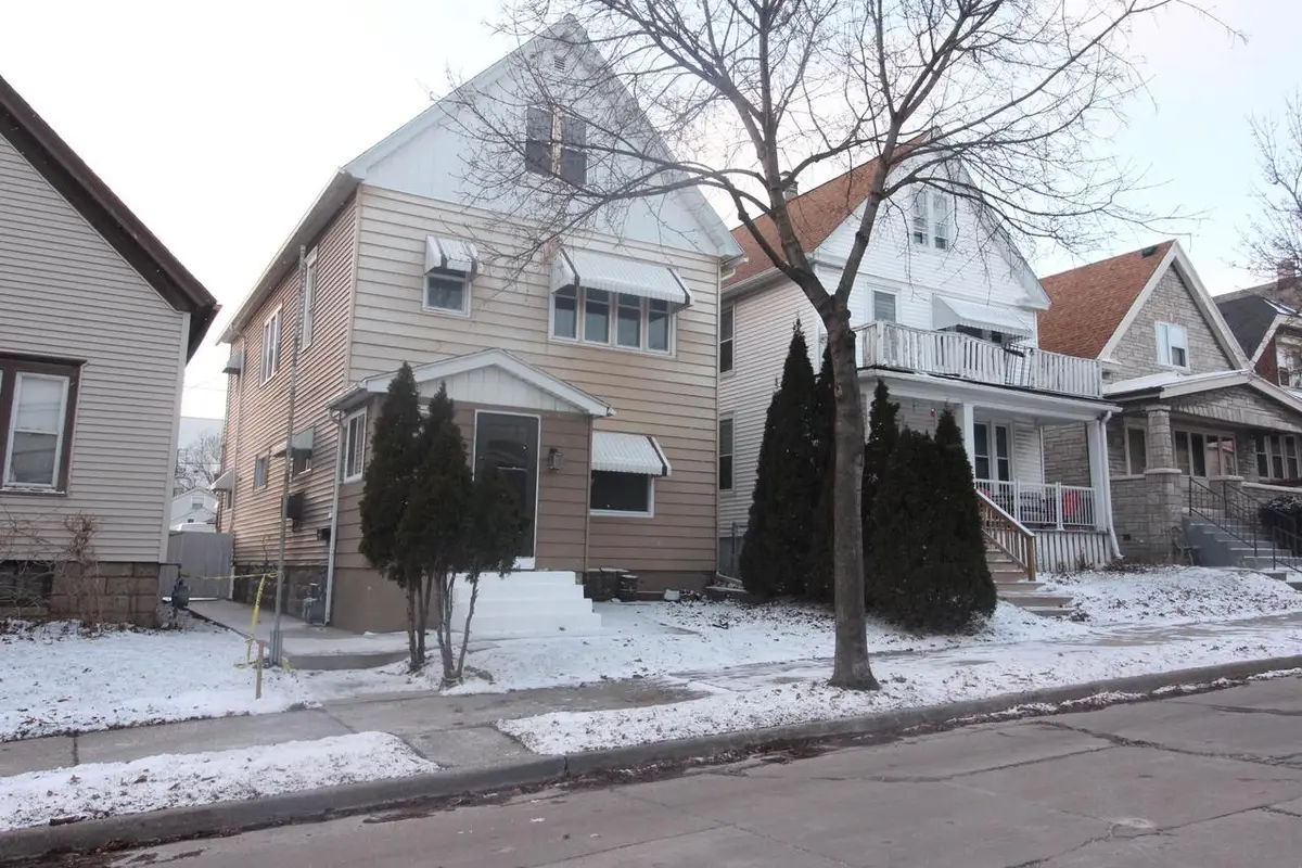 2431 S 9th PLACE #2431A, Milwaukee, WI 53215 - Image #1