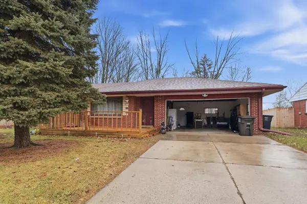 6326 W Bottsford AVENUE, Greenfield, WI 53220