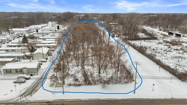 8465 S 5TH AVENUE, Oak Creek, WI 53154