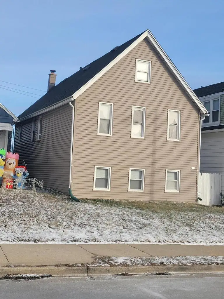 328 W Lincoln AVENUE, Milwaukee, WI 53207 - Image #3