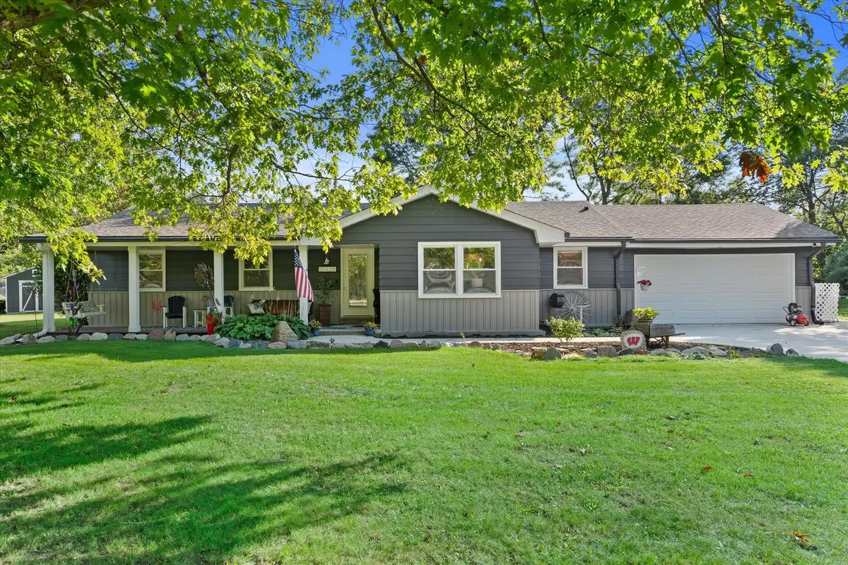 15935 Hill COURT, Brookfield, WI 53005 - Image #1