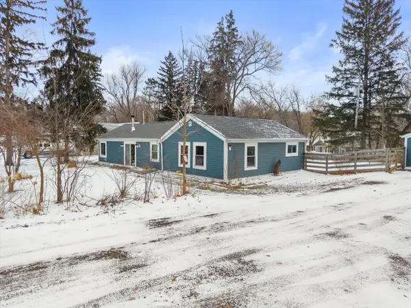 W377 S3554 Lake DRIVE, Dousman, WI 53118