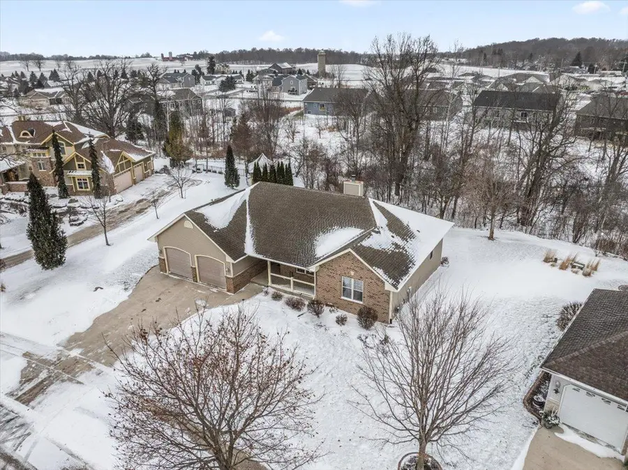 440 Evergreen TERRACE, Kewaskum, WI 53040 - Image #2