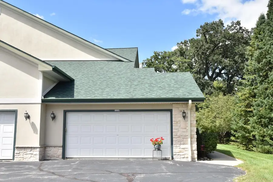 10258 W Deerwood LANE, Franklin, WI 53132 - Image #2