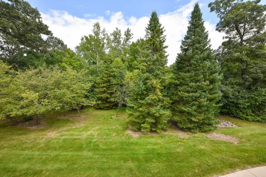 10258 W Deerwood LANE, Franklin, WI 53132 - Image #3
