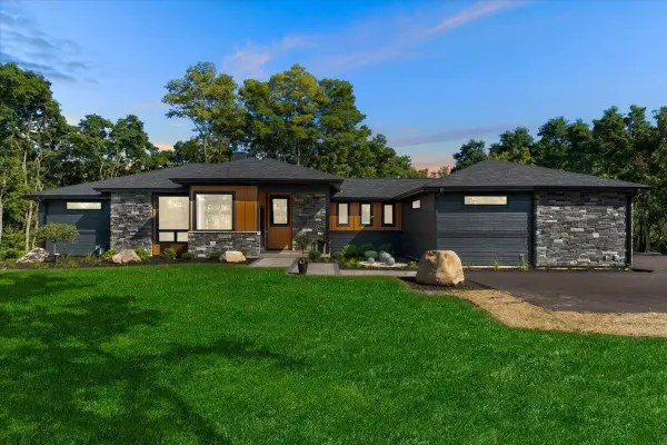 815 N English Settlement AVENUE, Burlington, WI 53105