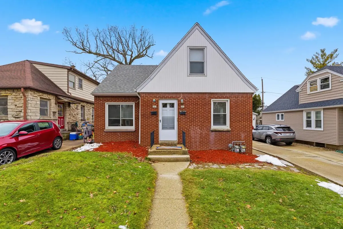 201 N 78th STREET #203, Milwaukee, WI 53213 - Image #1