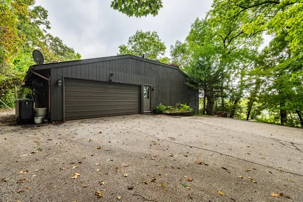 W664 State Road 35, Fountain City, WI 54629