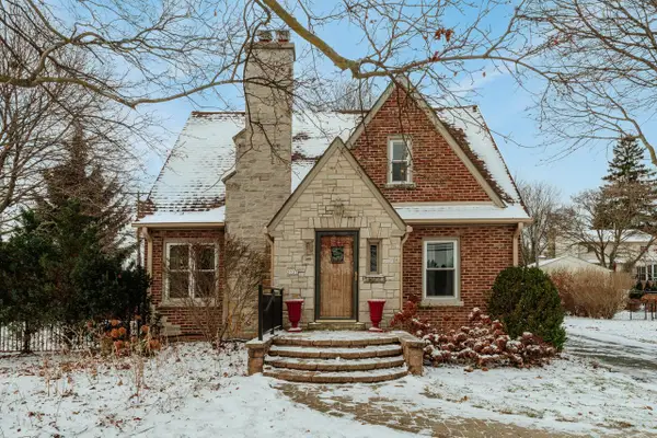 2323 N 116th STREET, Wauwatosa, WI 53226