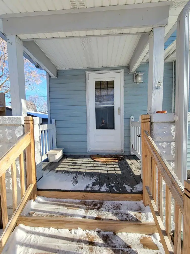 122 W Maple STREET, Milwaukee, WI 53204 - Image #2