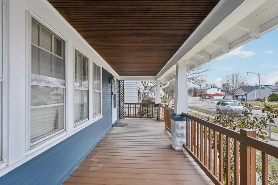 9208 W Swan CIRCLE, Milwaukee, WI 53225 - Image #3