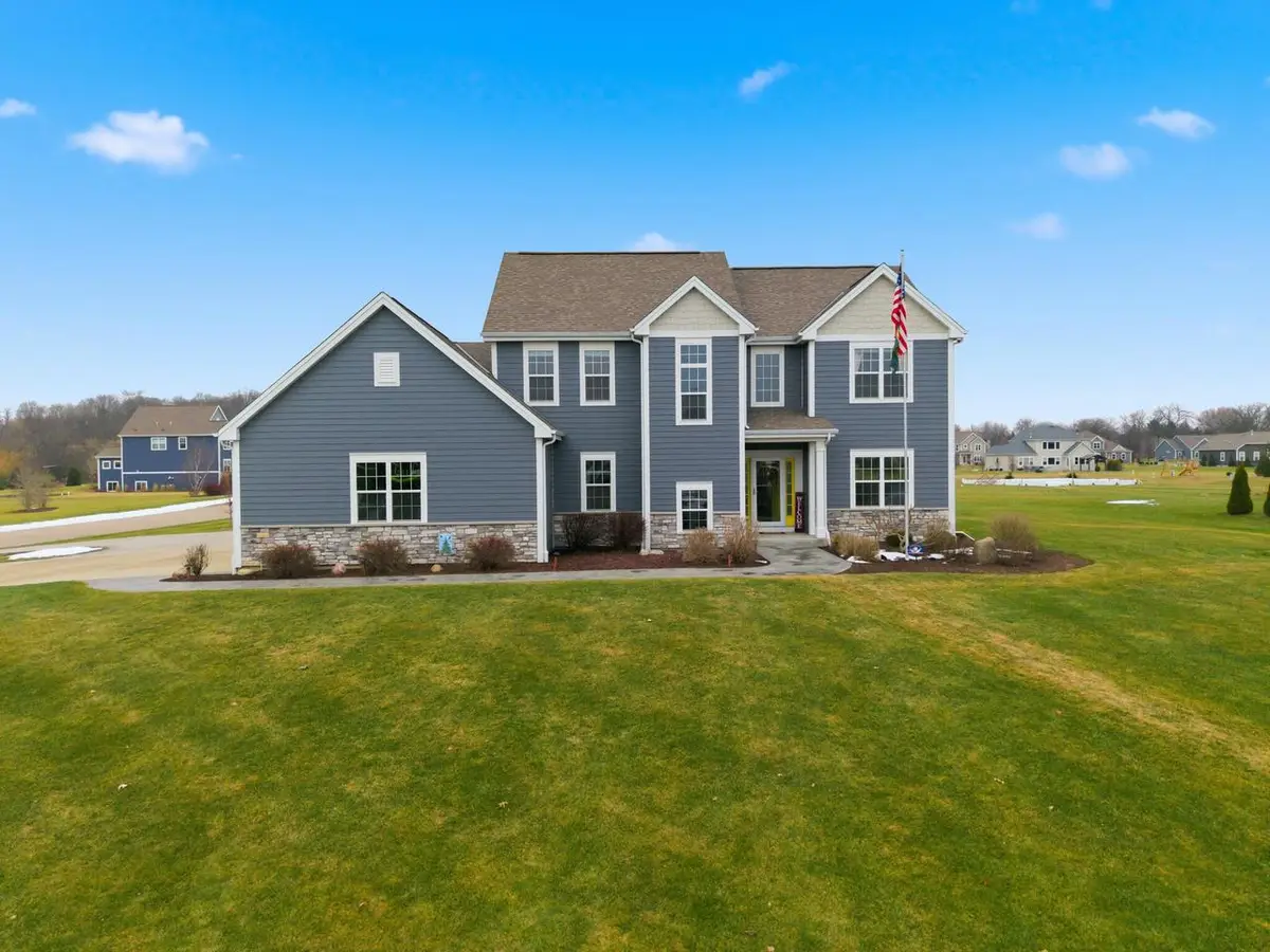 W278N6928 Leslie LANE, Hartland, WI 53029 - Image #1