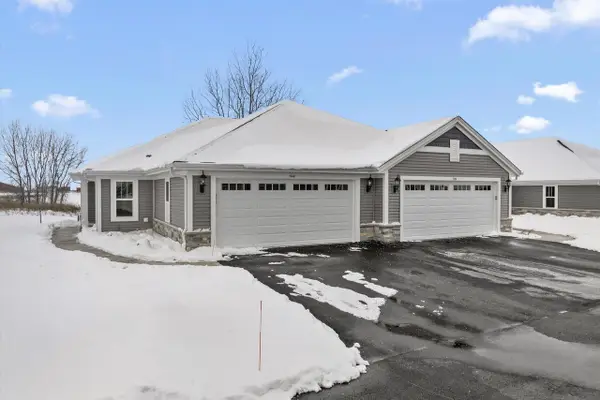 544 Hunter Oaks BOULEVARD #0601, Watertown, WI 53094