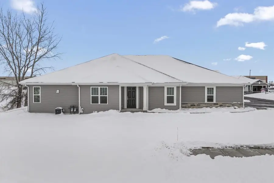 544 Hunter Oaks BOULEVARD #0601, Watertown, WI 53094 - Image #2
