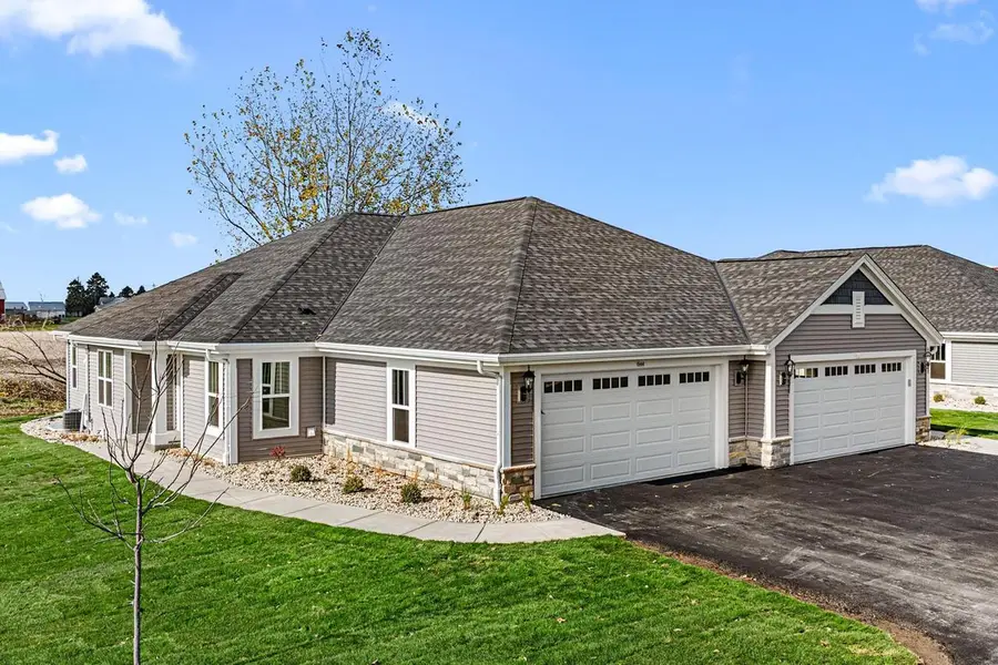 544 Hunter Oaks BOULEVARD #0601, Watertown, WI 53094 - Image #3