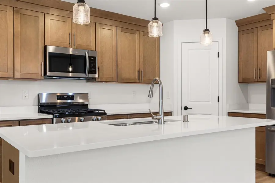 512 Hunter Oaks BOULEVARD #901, Watertown, WI 53094 - Image #3