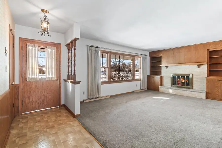 3580 S Brentwood ROAD, New Berlin, WI 53151 - Image #3