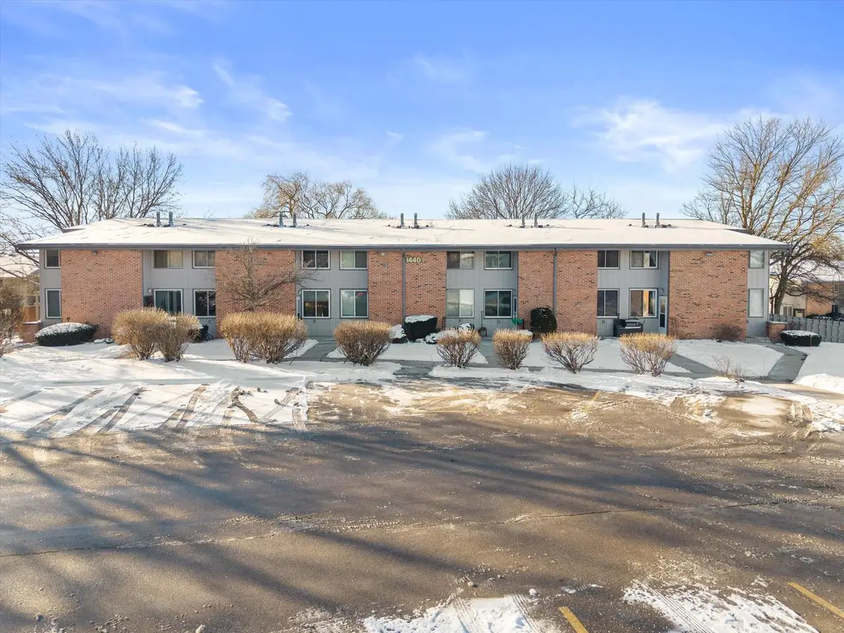 1440 Big Bend ROAD #D, Waukesha, WI 53189 - Image #1