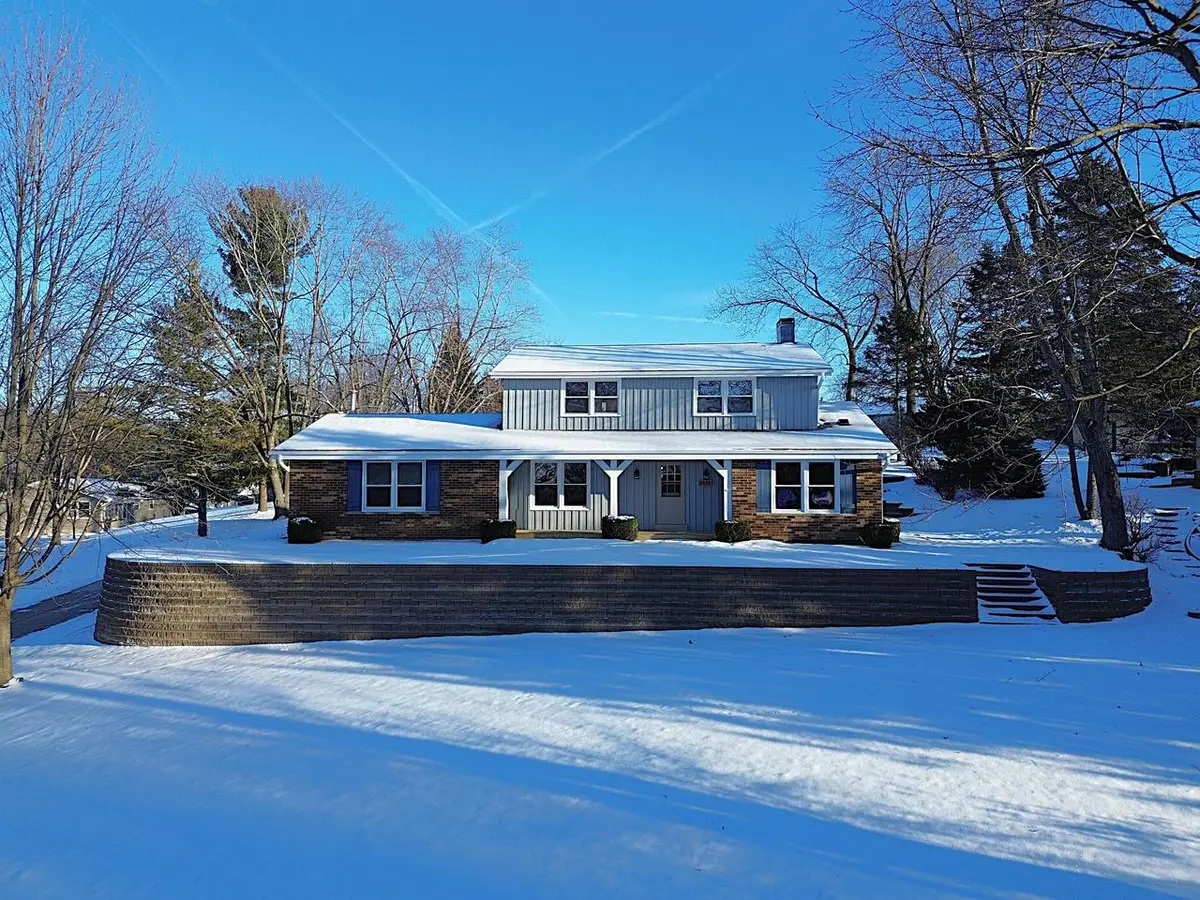 5640 S Aberdeen DRIVE, New Berlin, WI 53146 - Image #1