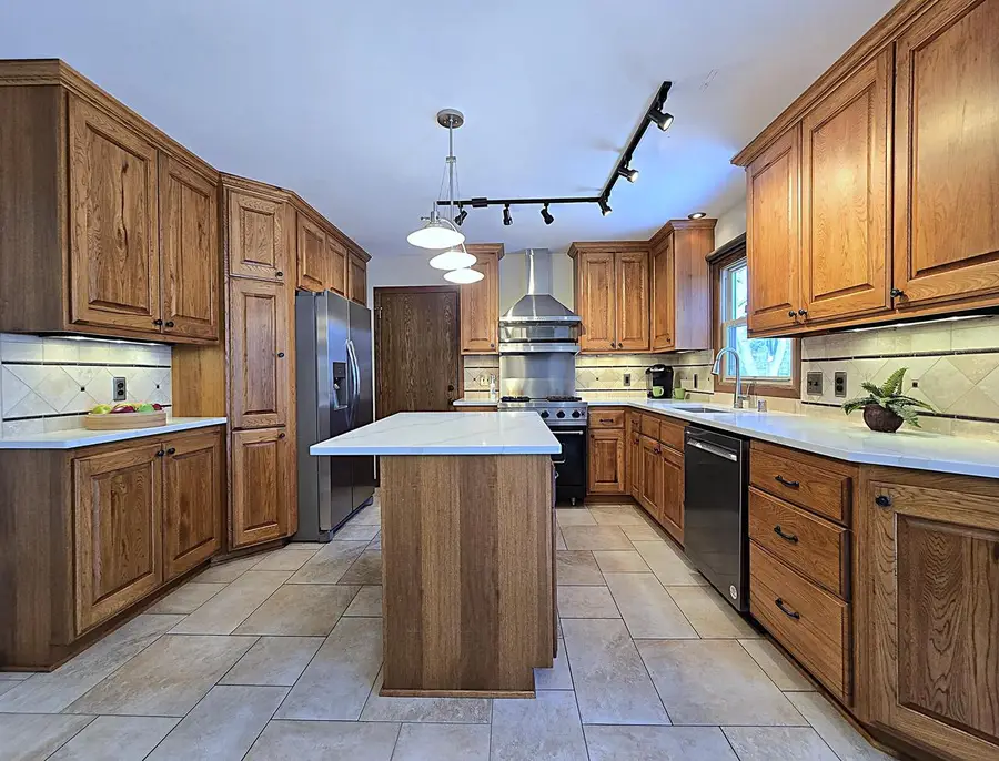 5640 S Aberdeen DRIVE, New Berlin, WI 53146 - Image #3