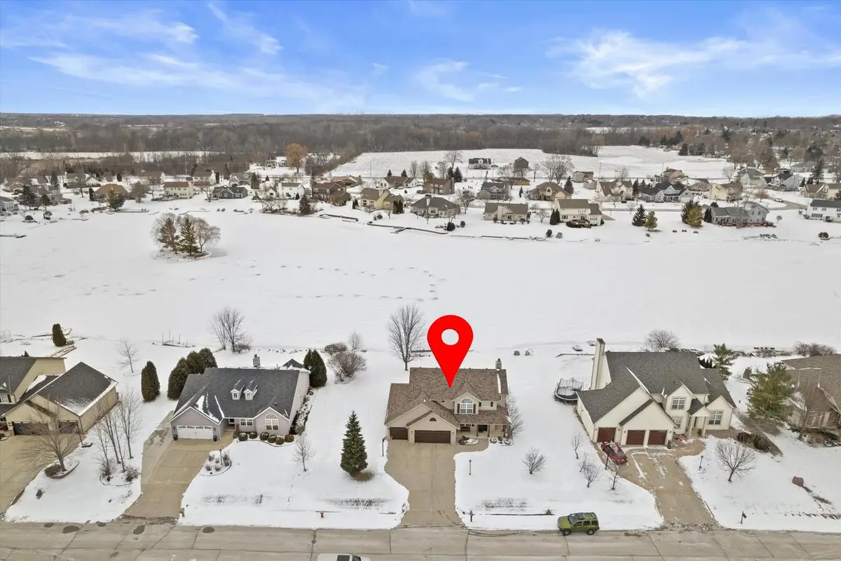 3212 E Lindy LANE, Oak Creek, WI 53154 - Image #1