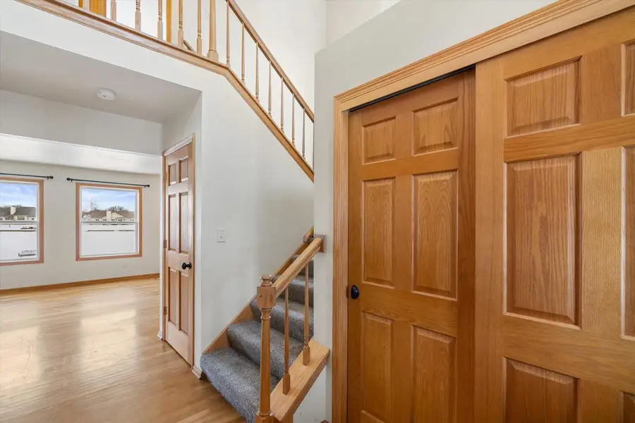 3212 E Lindy LANE, Oak Creek, WI 53154 - Image #3