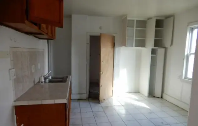 1556 W Mitchell STREET, Milwaukee, WI 53204 - Image #3