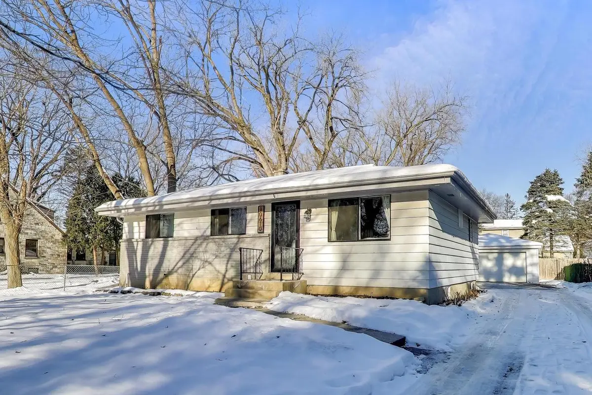 10610 W Edgerton AVENUE, Hales Corners, WI 53130 - Image #1
