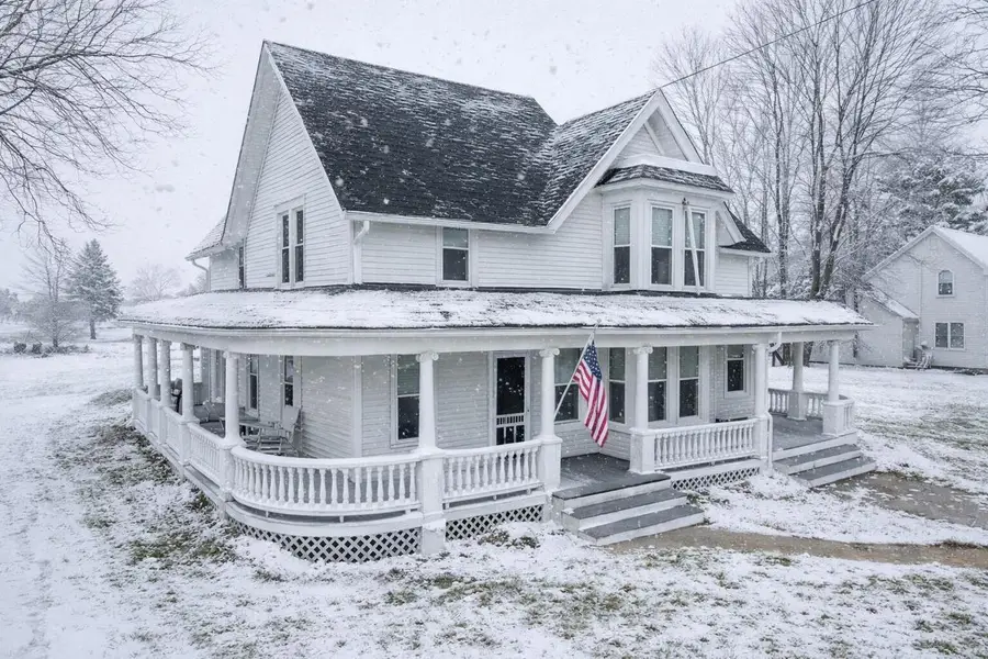 35500 Washington AVENUE, Burlington, WI 53105 - Image #2