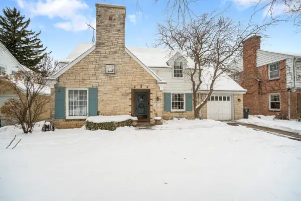2651 N Harding BOULEVARD, Wauwatosa, WI 53226