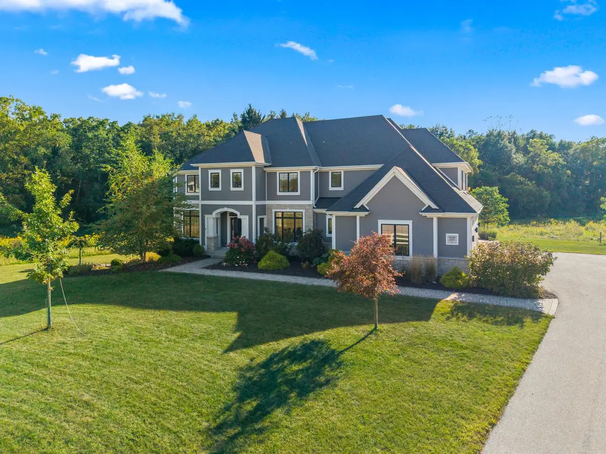 W339S271 Foxtail COURT, Oconomowoc, WI 53066 - #1