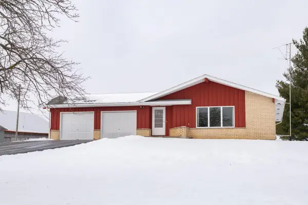 W1805 State Road 16, Ixonia, WI 53036